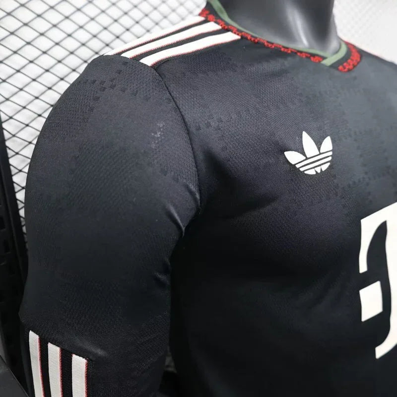 Bayern Munich Shirt 2025-26