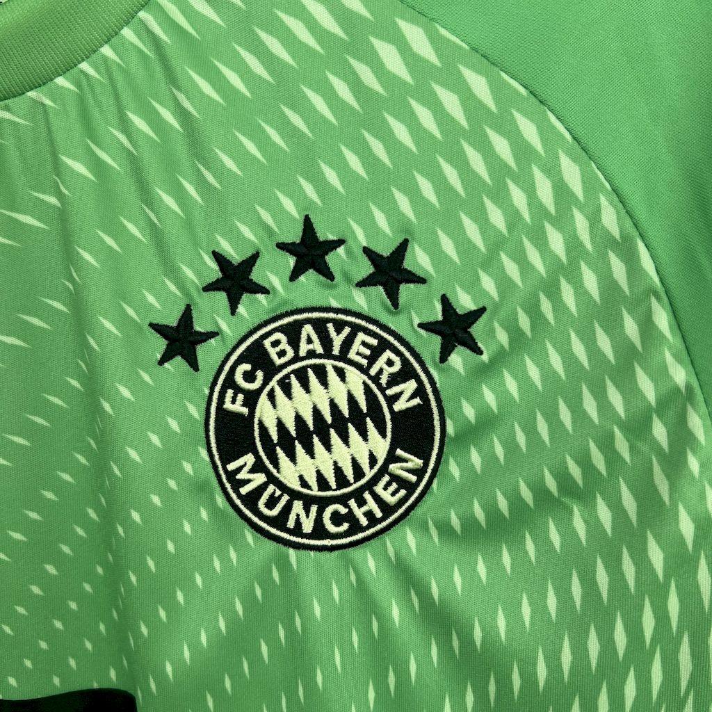 Bayern Munich Goalkeeper Shirt 2025-26