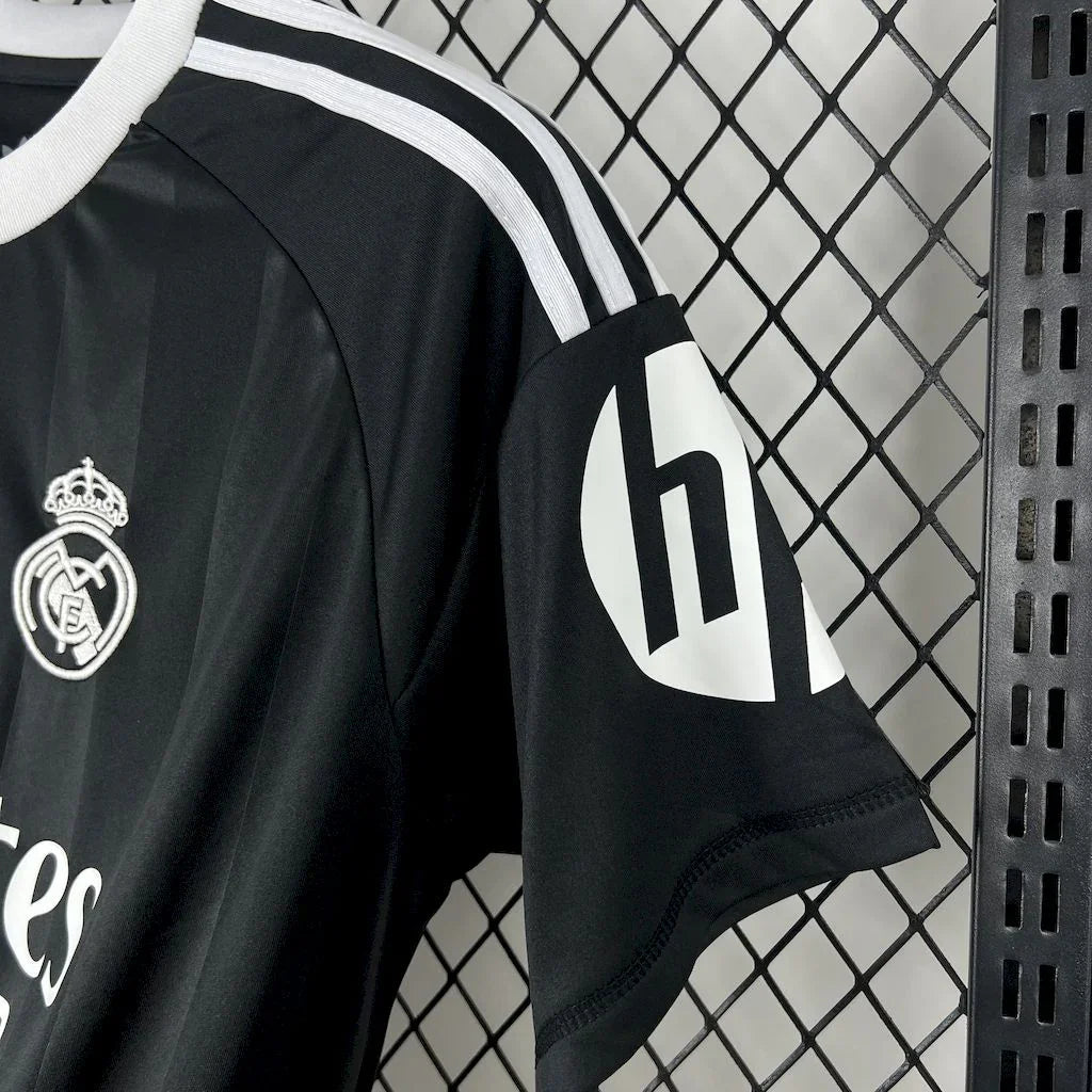 Real Madrid Shirt 2025-26 Training