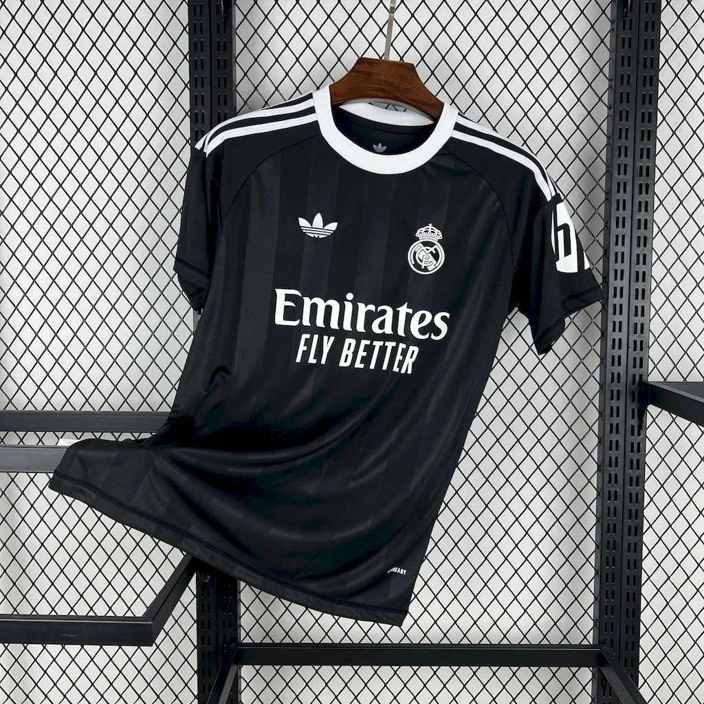 Real Madrid Shirt 2025-26 Training