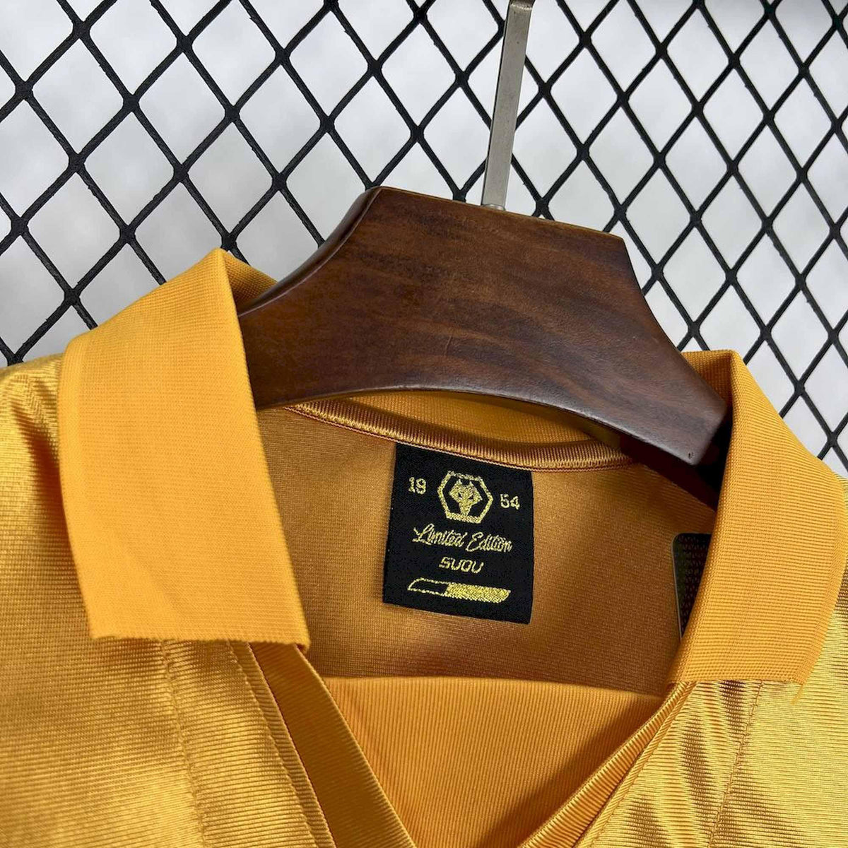 Wolves Concept Shirt 2025-26