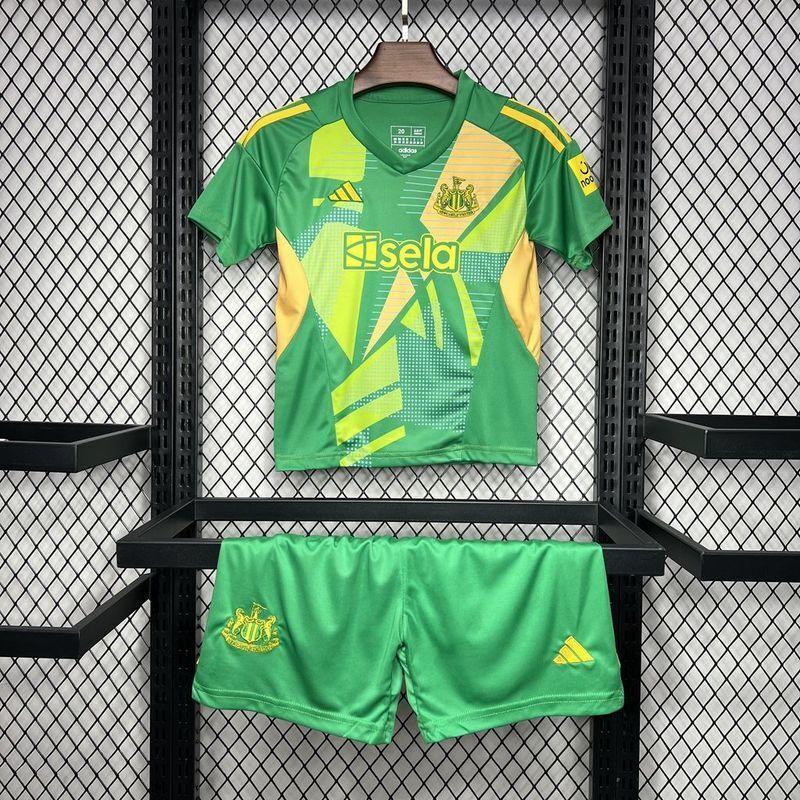 Kids Newcastle Goalkeeper Kit 2024-25