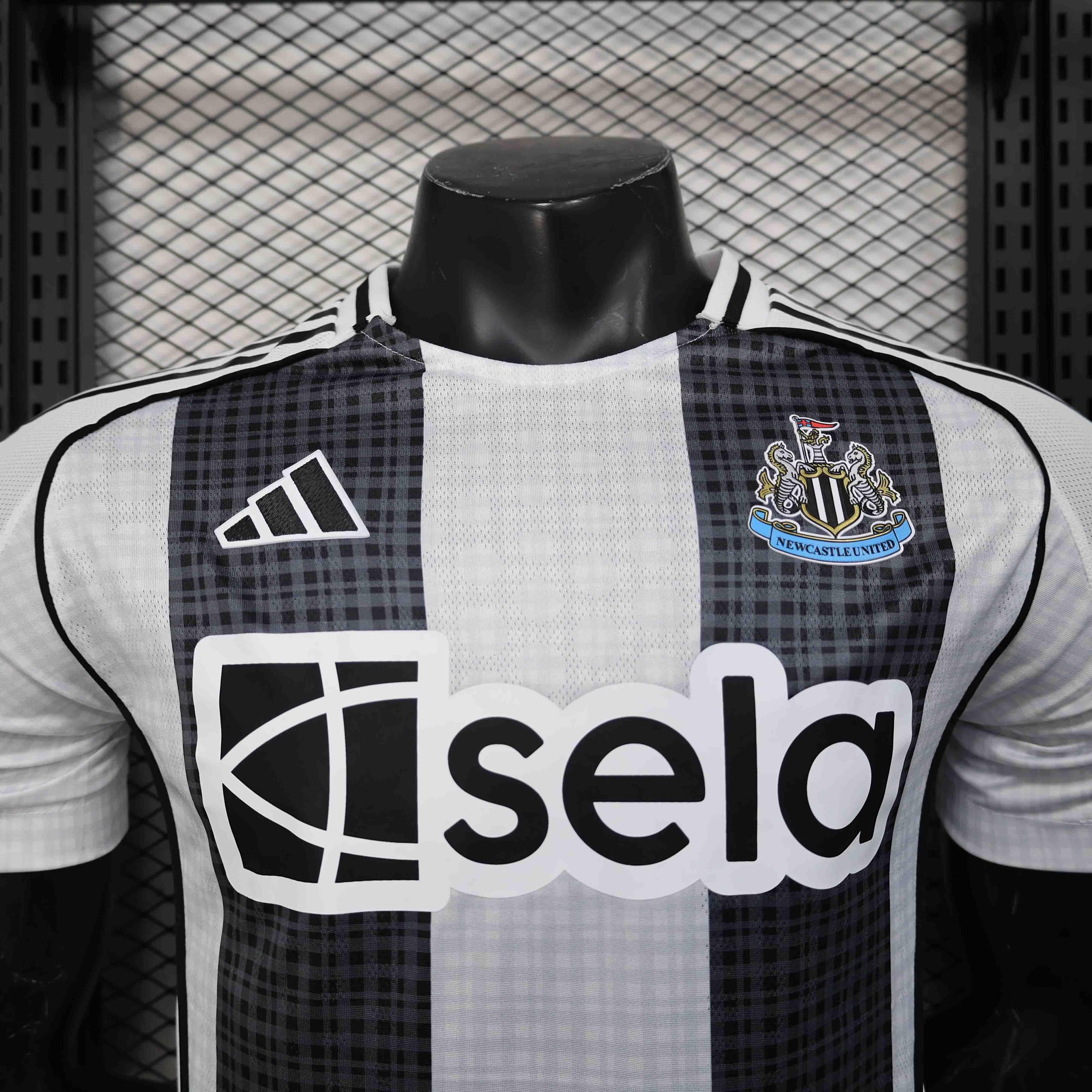 Newcastle Shirt 2025-26