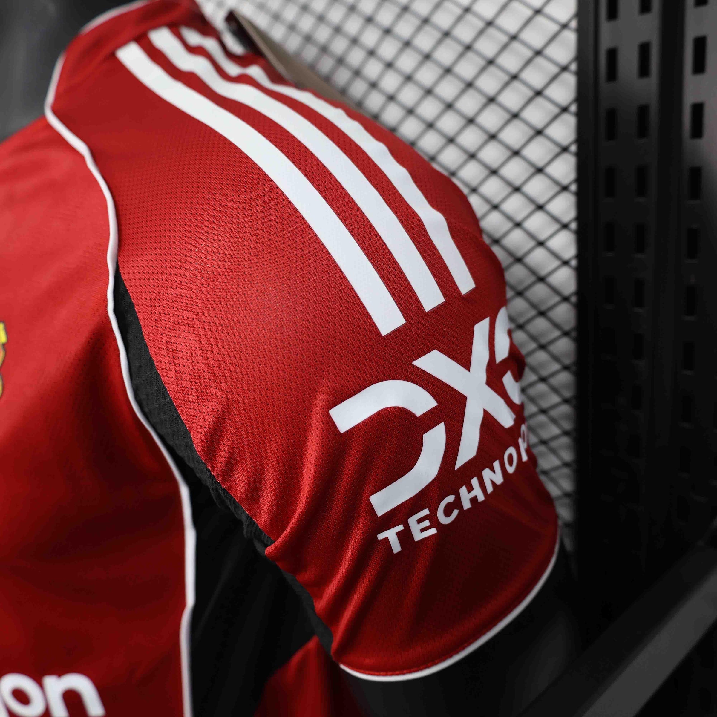 Manchester United Shirt 2025-26